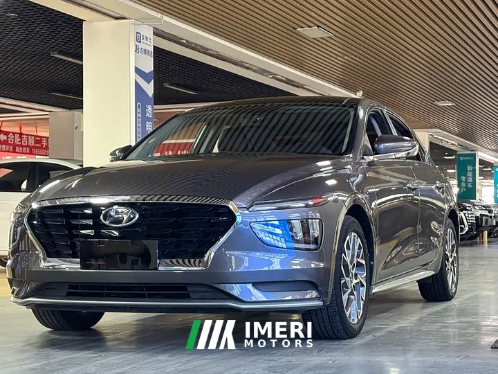 Hyundai Mingtu 1.8L CVT GLX Elite