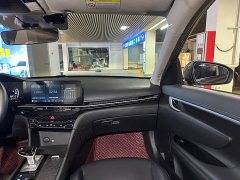 Hyundai Mingtu 1.8L CVT GLX Elite - ფოტო 12