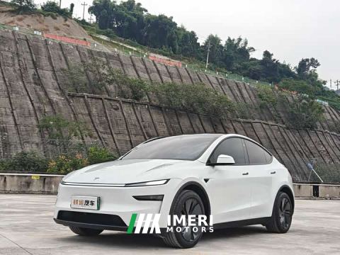 2025 Tesla Model Y Rear-Wheel Drive