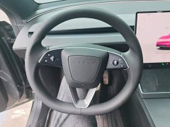 Tesla Model Y Long Range All-Wheel Drive - ფოტო 15