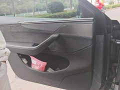 Tesla Model Y Long Range All-Wheel Drive - ფოტო 7