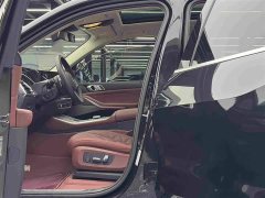 BMW X5 xDrive 30Li M Sport Premium Package - ფოტო 8