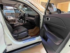 Honda Vezel 1.5L CVT Luxury - ფოტო 11