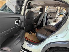 Honda Vezel 1.5L CVT Luxury - ფოტო 6