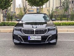 BMW i5 eDrive 35L Luxury Package - photo 2