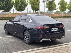 BMW i5 eDrive 35L Luxury Package - photo 9