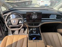Denza D9 DM-i 980 AWD Luxury - ფოტო 2