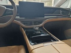 Denza D9 DM-i 970 AWD Flagship - ფოტო 15