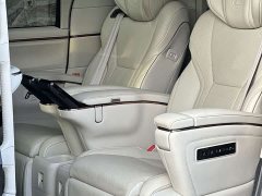 Lexus LM 500h Six-Seat Premium Edition - photo 10