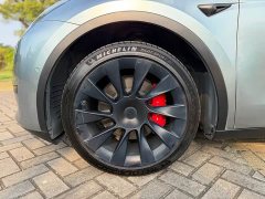 Tesla Model Y Rear-Wheel Drive - ფოტო 16