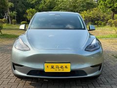 Tesla Model Y Rear-Wheel Drive - ფოტო 2