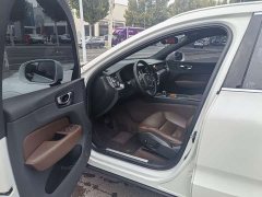 Volvo XC60 B5 AWD Smart Luxury Edition - ფოტო 4