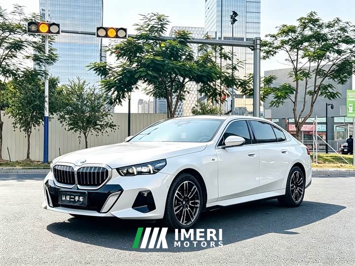 BMW 5 Series 525Li M Sport Package - ავტომობილი ჩინეთიდან