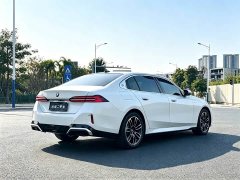 BMW 5 Series 525Li M Sport Package - ფოტო 4