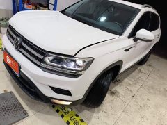 Volkswagen Touareg 280TSI FWD Luxury Edition - фото 1