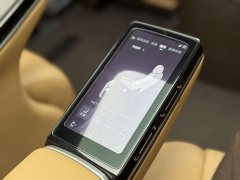 Denza D9 DM-i Two-Wheel Drive Flagship Edition - ფოტო 15