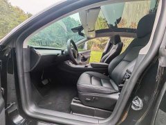 Tesla Model Y Rear-Wheel Drive - ფოტო 4