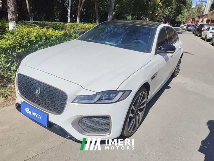 Jaguar XFL 2.0T P300 AWD Flagship Sport Gold Edition
