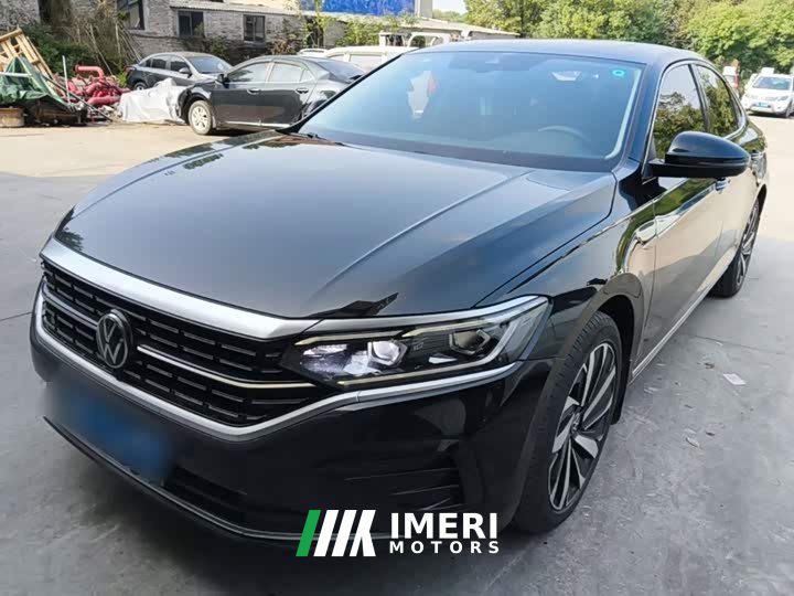 Volkswagen Passat Facelift 330TSI Luxury - ავტომობილი ჩინეთიდან