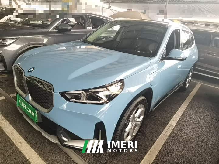 BMW iX1 eDrive25L X Design Package