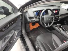 FAW Red Flag E-QM5 Facelift Base Mobility Edition - photo 15