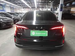 FAW Red Flag E-QM5 Facelift Base Mobility Edition - photo 5