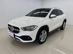 Mercedes-Benz GLA 180 - photo 1