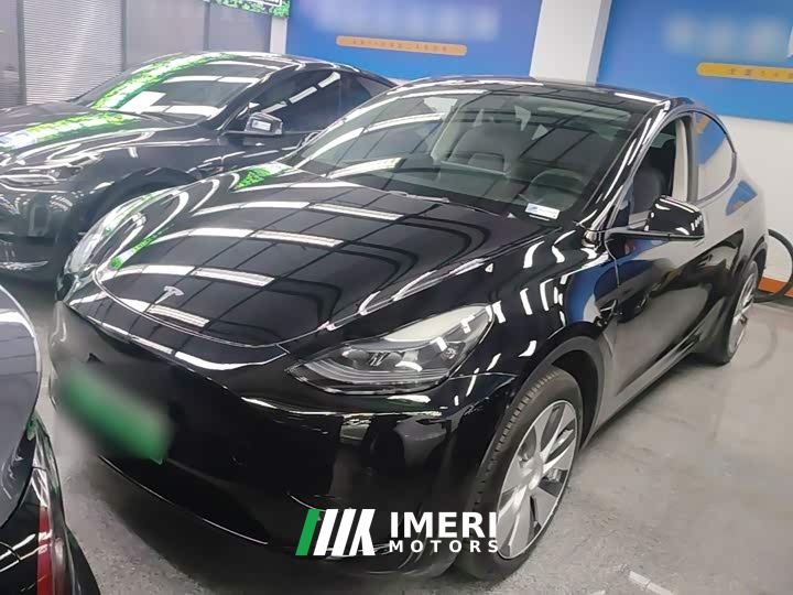 Tesla Model Y Facelift Rear-Wheel Drive