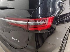 Volkswagen Viloran 380TSI Prestige - photo 7
