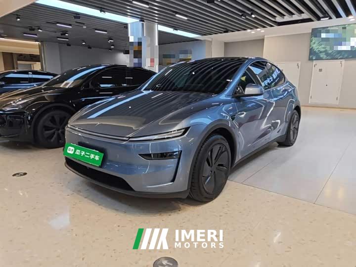 Tesla Model Y Facelift Long Range All-Wheel Drive