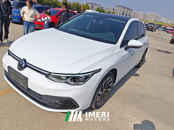 Volkswagen Golf 200TSI DSG Pro - ავტომობილი ჩინეთიდან