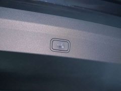 Li Auto L6 Max - ფოტო 17