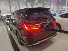 Honda Odyssey 2.0L e:HEV Premium - photo 4