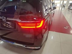 Honda Odyssey 2.0L e:HEV Premium - photo 7