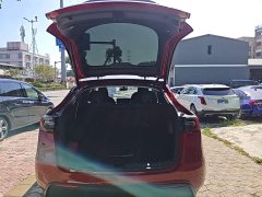 Tesla Model Y Rear-Wheel Drive - ფოტო 18