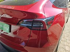 Tesla Model Y Rear-Wheel Drive - ფოტო 7