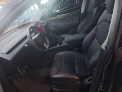Tesla Model Y Rear-Wheel Drive - ფოტო 14