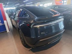 Tesla Model Y Rear-Wheel Drive - ფოტო 4