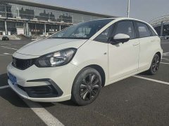 Honda Fit 1.5L CVT Trendy Sunroof Edition - фото 1