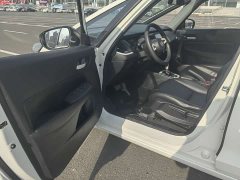 Honda Fit 1.5L CVT Trendy Sunroof Edition - фото 10
