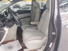 Buick GL8 Land Executive Cabin 652T Luxury - ფოტო 14