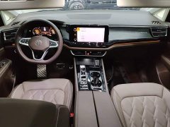 Volkswagen Viloran 380TSI Prestige - ფოტო 9