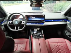 BMW i5 eDrive 35L M Sport Package - ფოტო 9