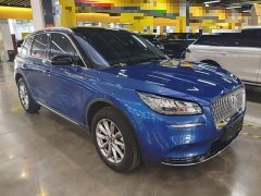 Lincoln Explorer 2.0T FWD Premium - ფოტო 3