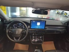 Lincoln Explorer 2.0T FWD Premium - ფოტო 9