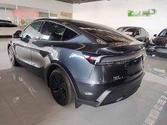 Tesla Model Y Rear-Wheel Drive Launch Edition - ფოტო 4