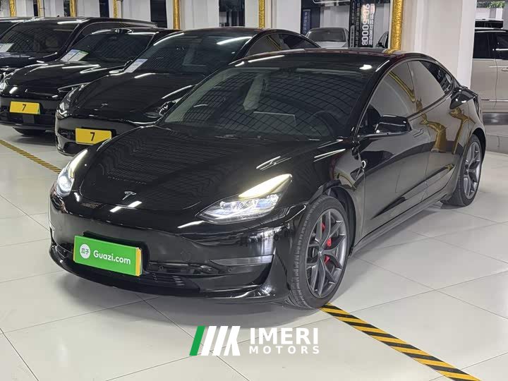 Tesla Model 3 Performance All-Wheel Drive - автомобиль из Китая