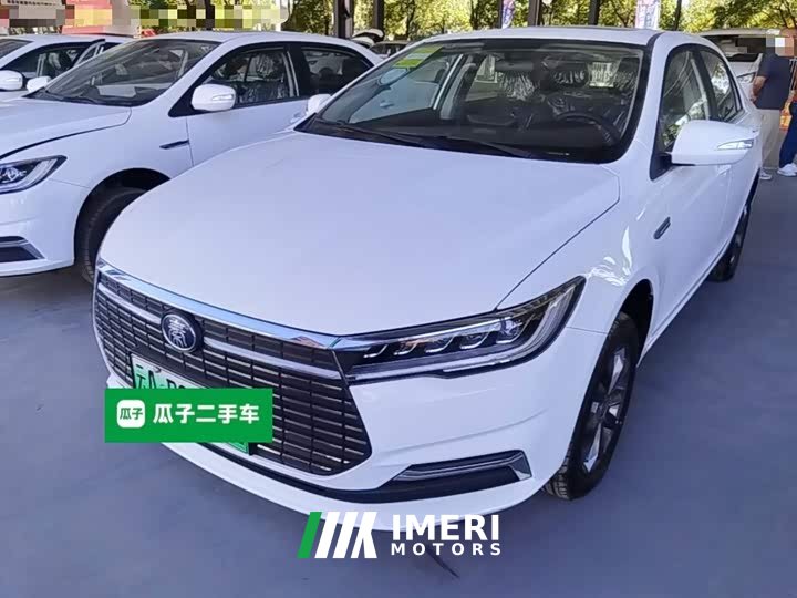 BYD Qin New Energy Travel Edition - автомобиль из Китая