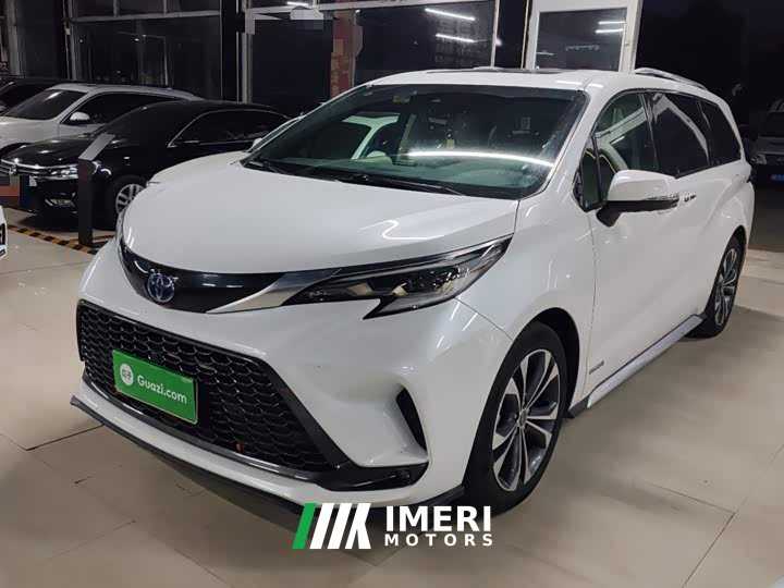 Toyota Grevias 2.5L Hybrid Premium Plus Edition