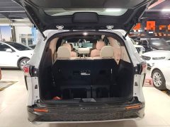 Toyota Grevias 2.5L Hybrid Premium Plus Edition - ფოტო 18